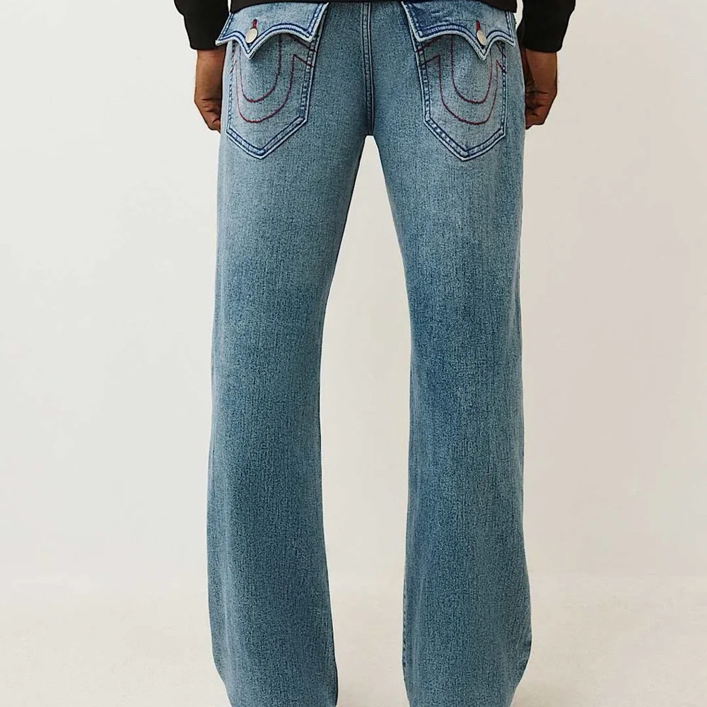 💙True Religion men’s  Light Blue Boot Cut Jeans